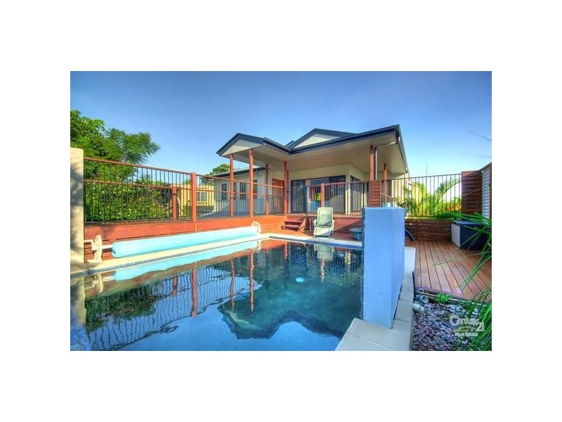 13 Kawana Street, Alexandra Headland QLD 4572