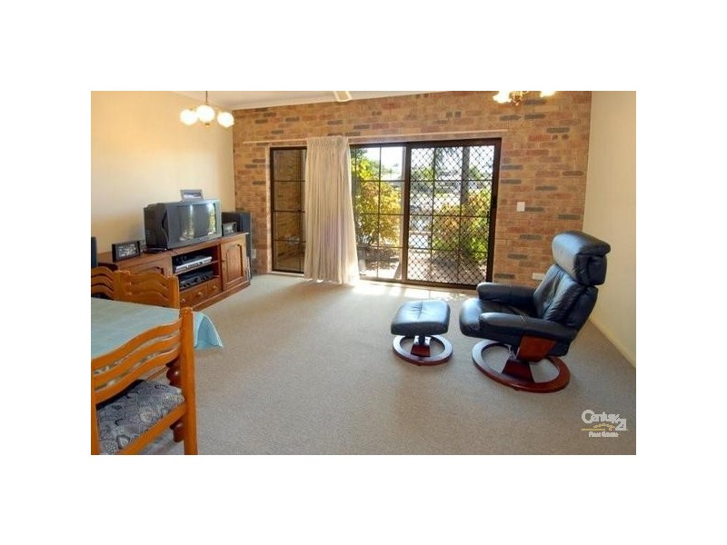 4/81 Goonawarra Drive, Mooloolaba QLD 4557