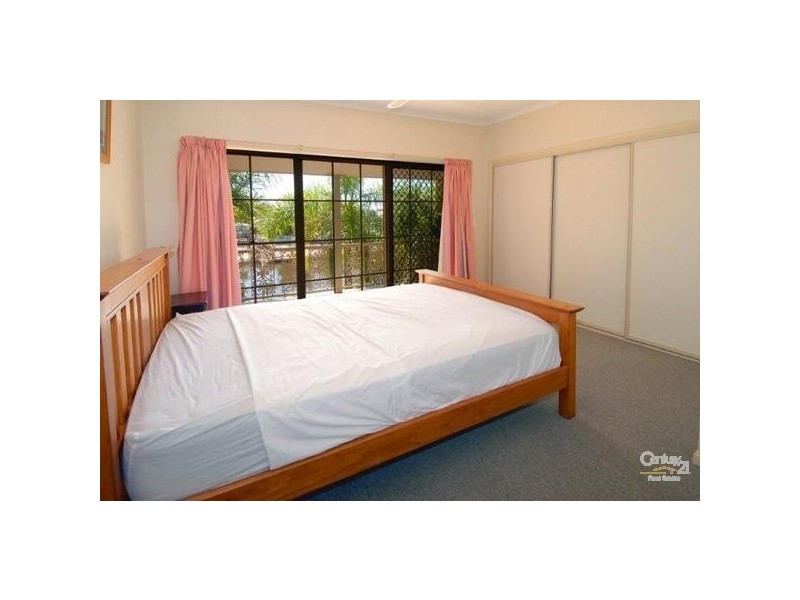 4/81 Goonawarra Drive, Mooloolaba QLD 4557