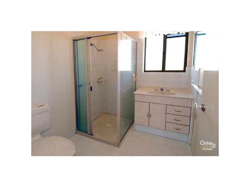 4/81 Goonawarra Drive, Mooloolaba QLD 4557