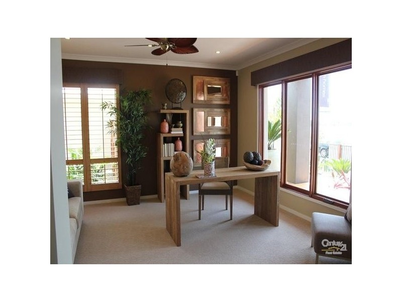 26 Tomkins Esplanade, Birtinya QLD 4575