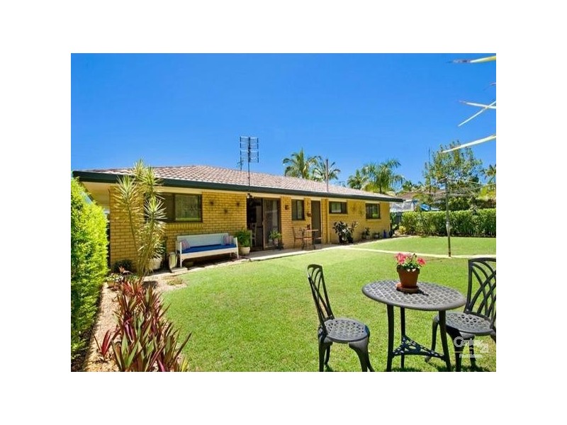 27 Amarina Avenue, Mooloolaba QLD 4557