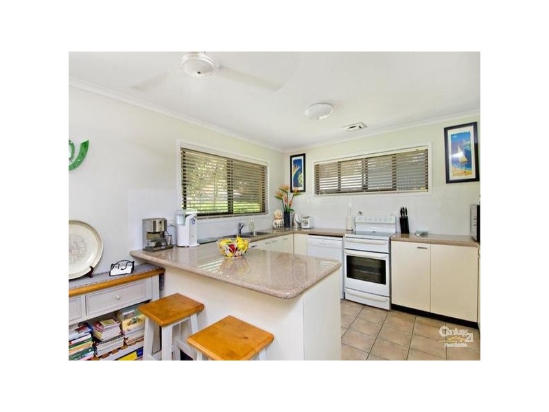 27 Amarina Avenue, Mooloolaba QLD 4557