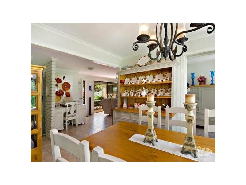 27 Amarina Avenue, Mooloolaba QLD 4557