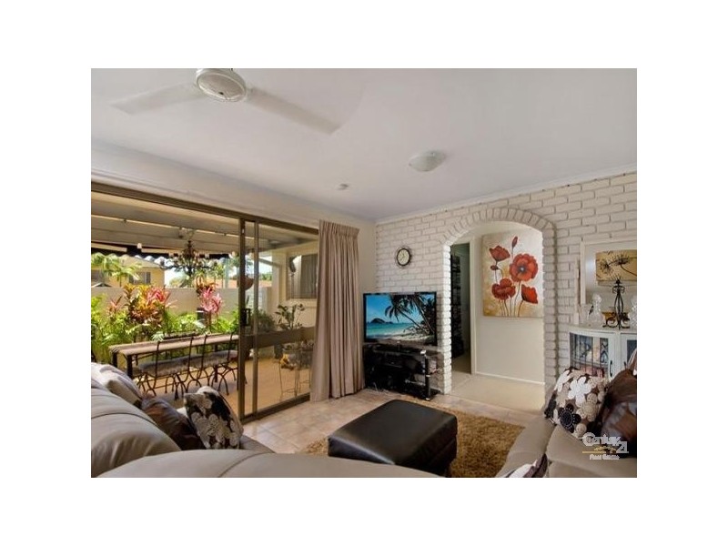 27 Amarina Avenue, Mooloolaba QLD 4557