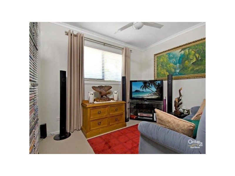 27 Amarina Avenue, Mooloolaba QLD 4557