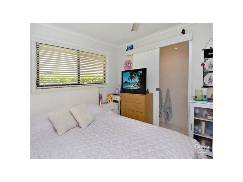 27 Amarina Avenue, Mooloolaba QLD 4557