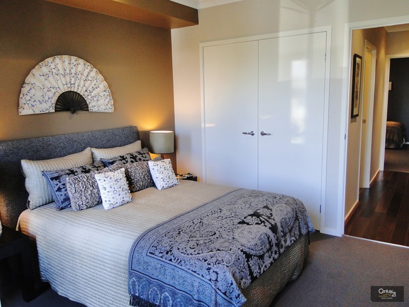 9 Ponytail Circuit, Mountain Creek QLD 4557