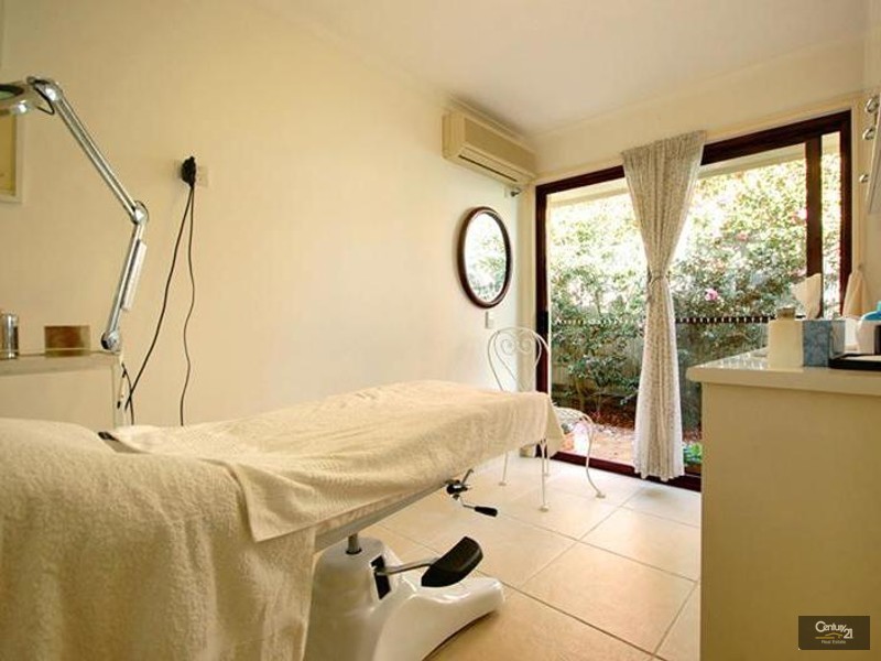 119 Oceanic Drive, Warana QLD 4575