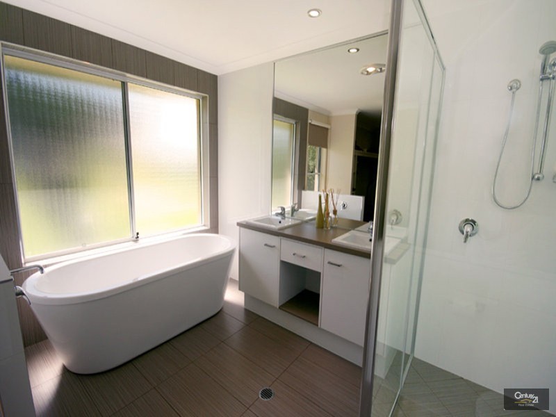 5 Malones Road, Diddillibah QLD 4559