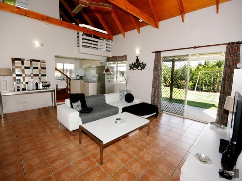 5 Malones Road, Diddillibah QLD 4559