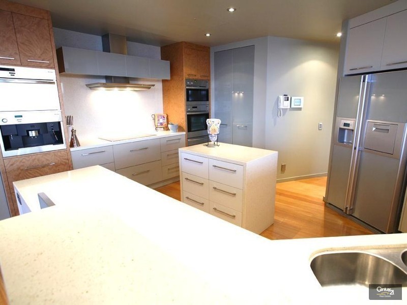 Alexandra Headland QLD 4572