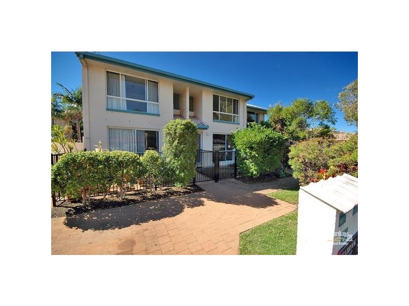 2/96 Amarina Avenue, Mooloolaba QLD 4557