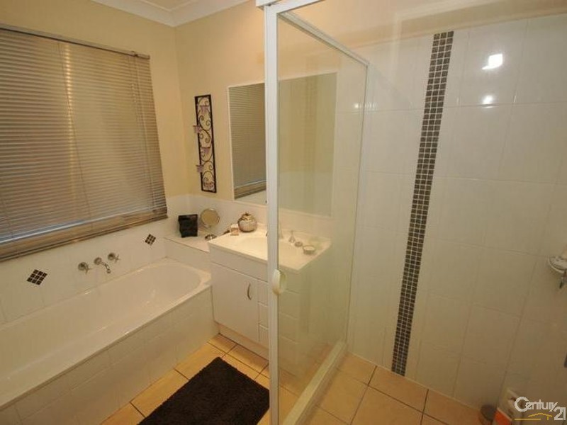 31 Dorian Crescent, Sippy Downs QLD 4556