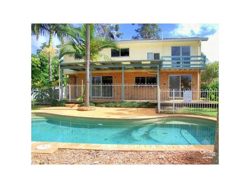 6 Waimea Court, Mountain Creek QLD 4557