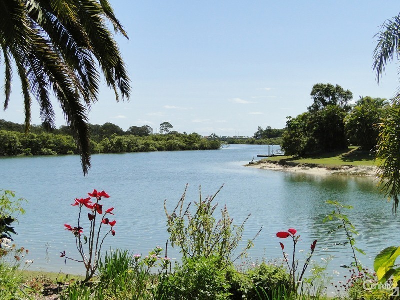 12 Karloo Court, Mountain Creek QLD 4557