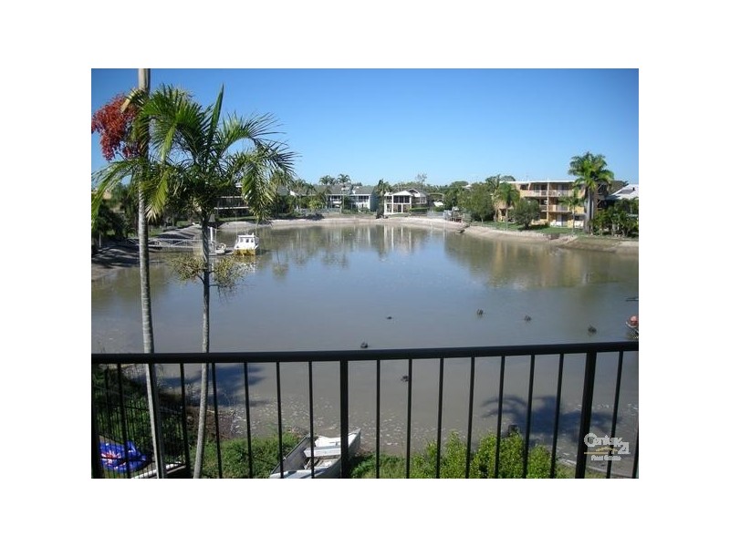 5/5 Barooga Crescent, Mooloolaba QLD 4557