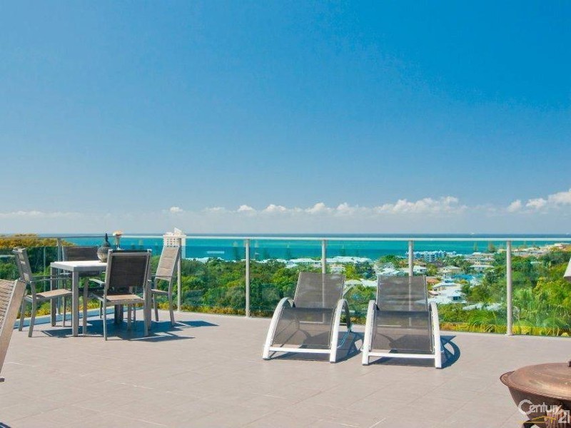21 Yakola Parade, Alexandra Headland QLD 4572