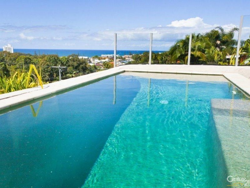21 Yakola Parade, Alexandra Headland QLD 4572