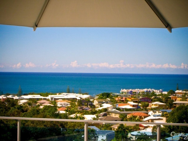 21 Yakola Parade, Alexandra Headland QLD 4572