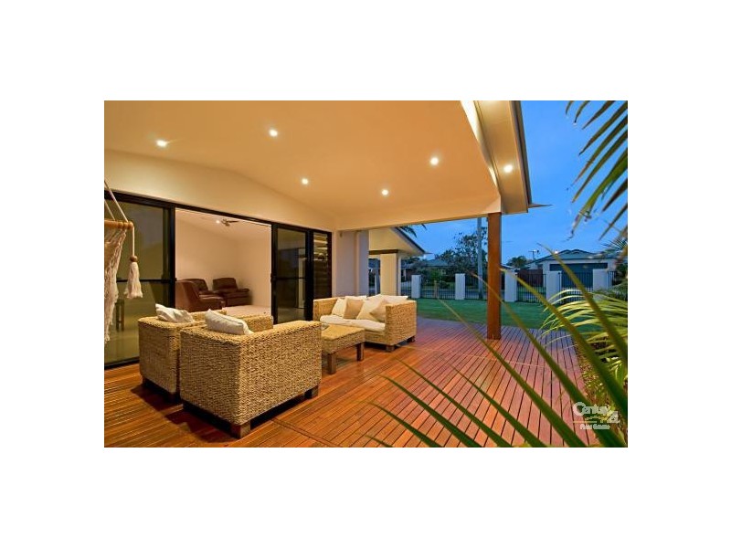 16 Boorook Street, Buddina QLD 4575
