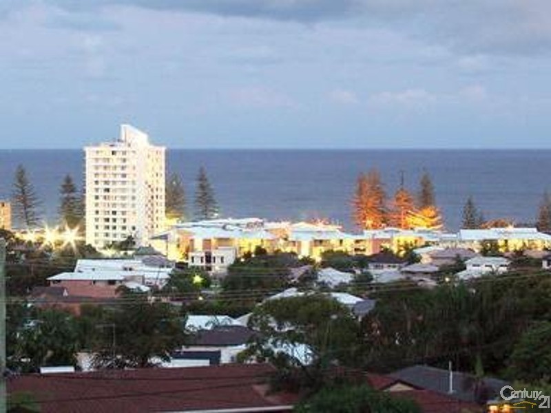21 Tantula Road East, Alexandra Headland QLD 4572