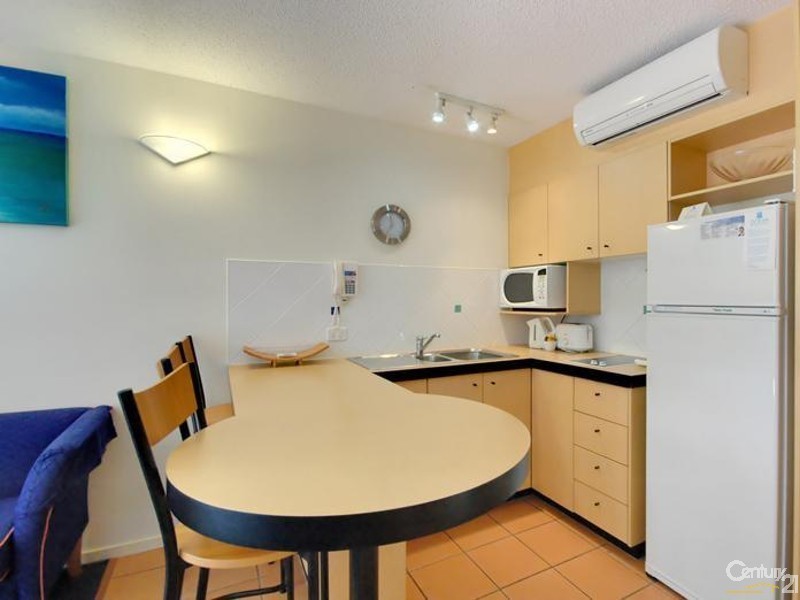 2/136-138 OCEAN BOULEVARD Alexandra Parade, Alexandra Headland QLD 4572