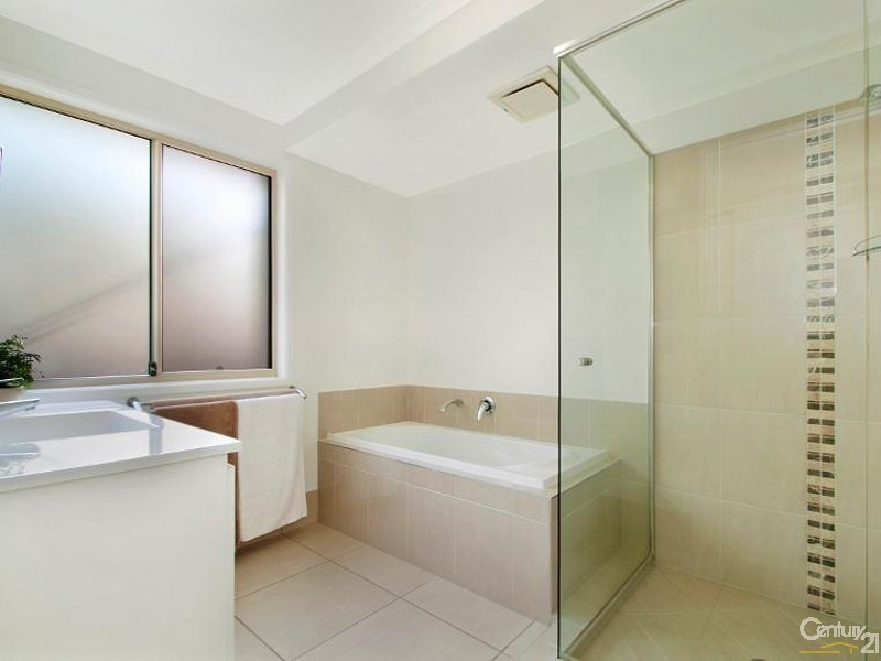 6 Kona Court, Mountain Creek QLD 4557