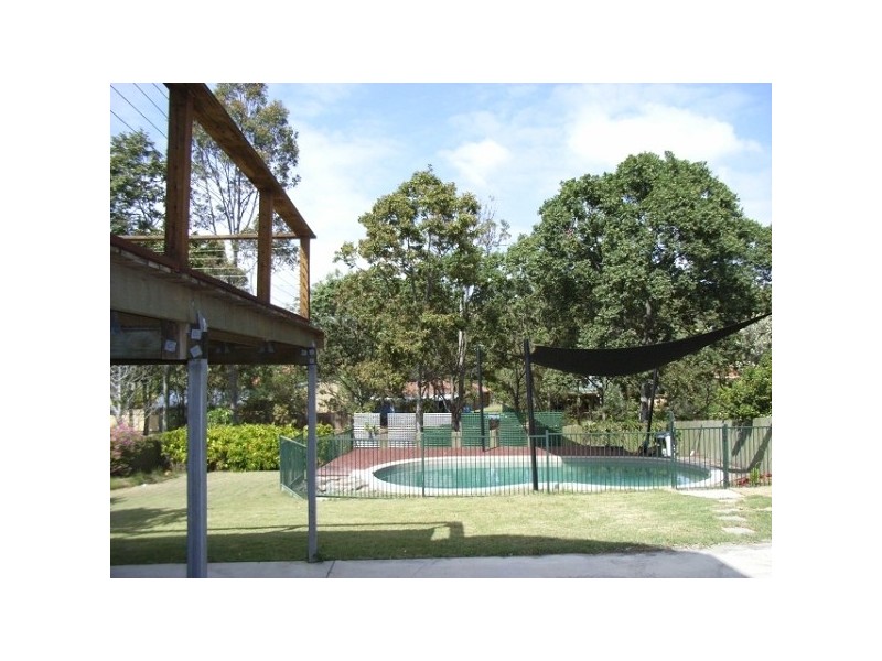 4 MERINO DRIVE, Helensvale QLD 4212