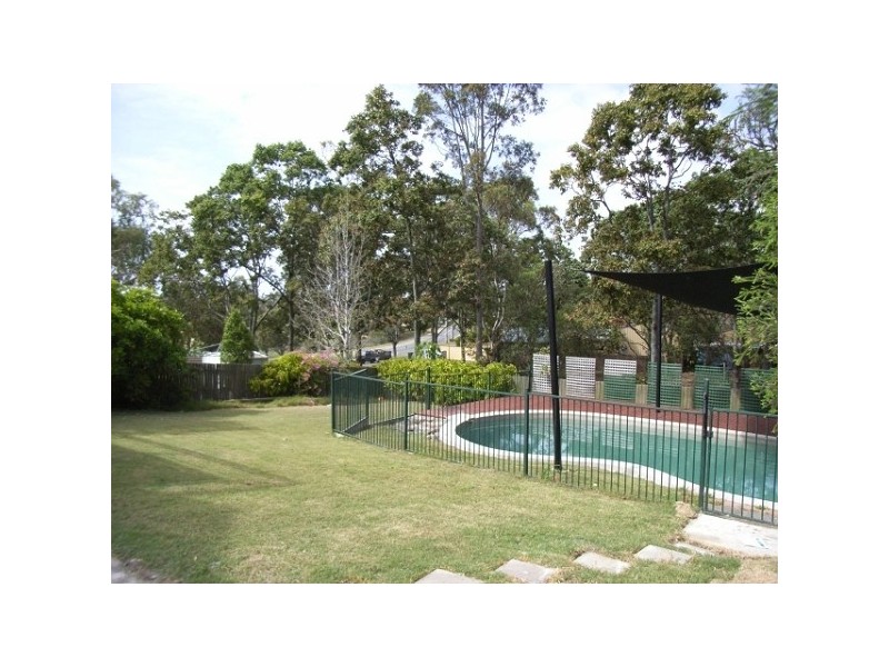 4 MERINO DRIVE, Helensvale QLD 4212