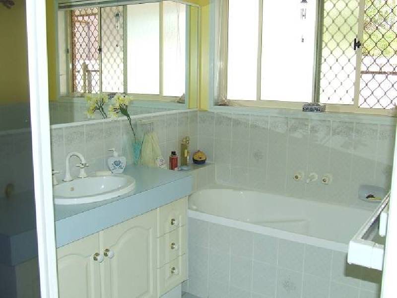 19 Moreton View Parade, Redland Bay QLD 4165