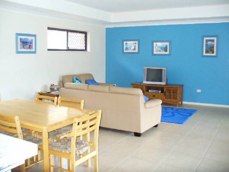 2 Pitman Place, Redland Bay QLD 4165