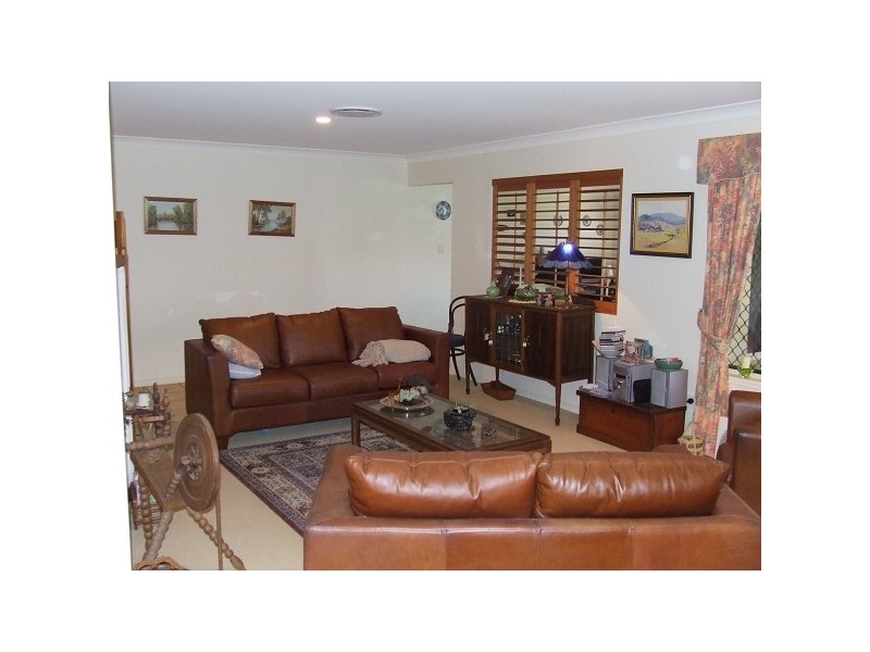 38 Penzance Drive, Redland Bay QLD 4165