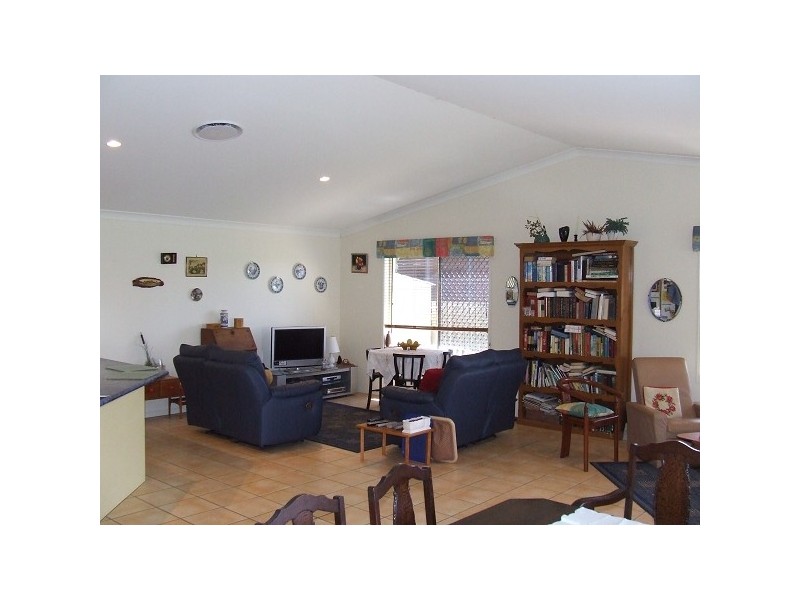 38 Penzance Drive, Redland Bay QLD 4165