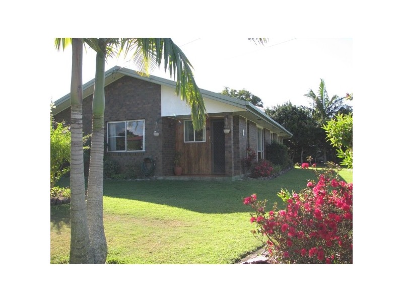 2 Tina Street, Redland Bay QLD 4165