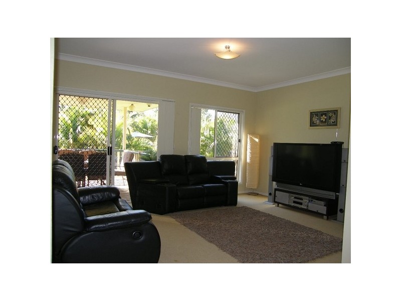 5 Malcomia Street, Redland Bay QLD 4165