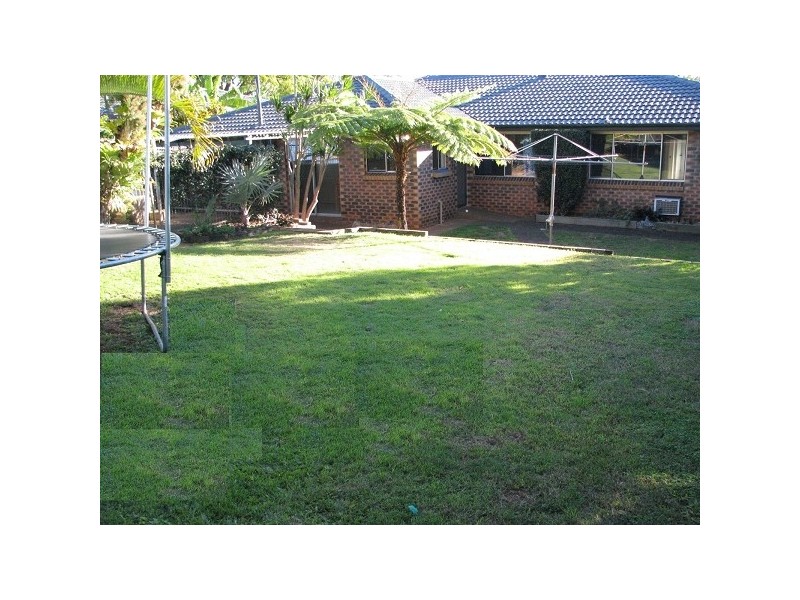 8 Sharven Avenue, Cleveland QLD 4163