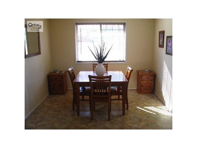 10 Mark St, Redland Bay QLD 4165