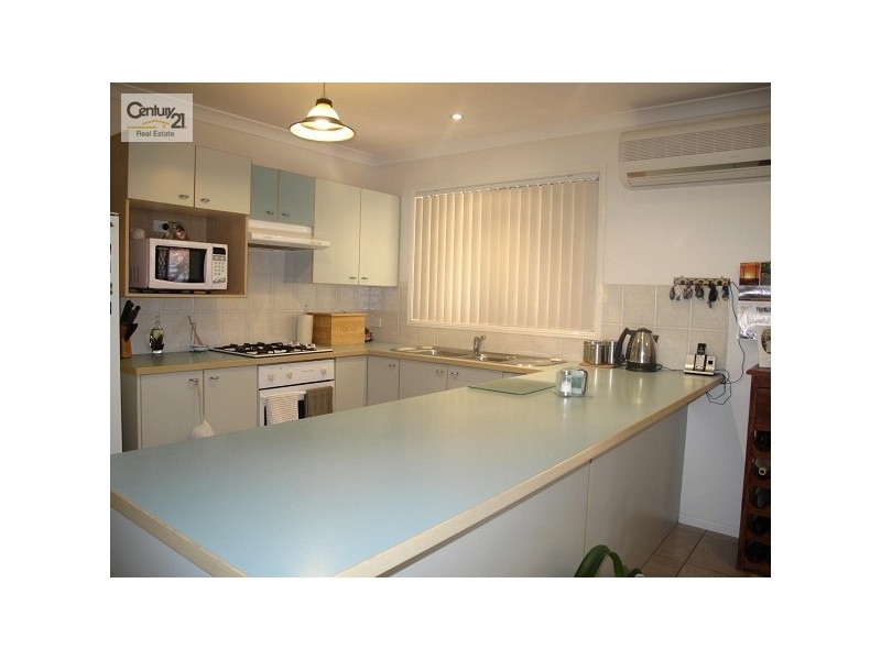 17 Mashie Place, Redland Bay QLD 4165