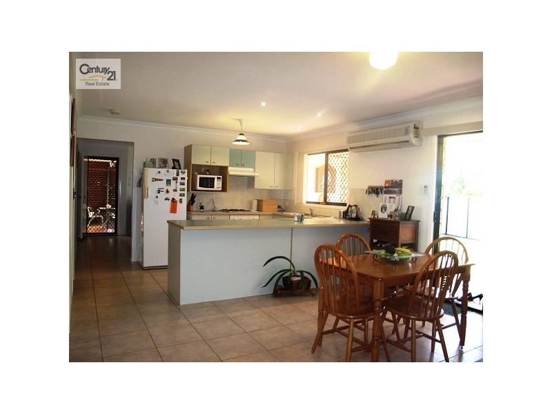 17 Mashie Place, Redland Bay QLD 4165