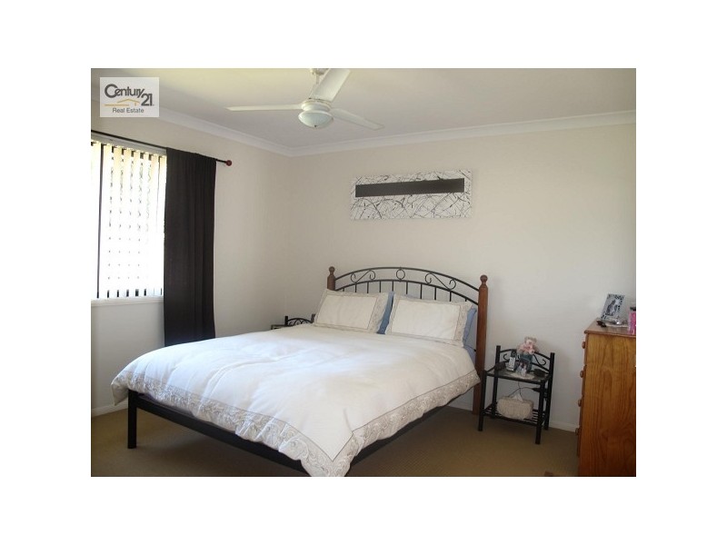 17 Mashie Place, Redland Bay QLD 4165