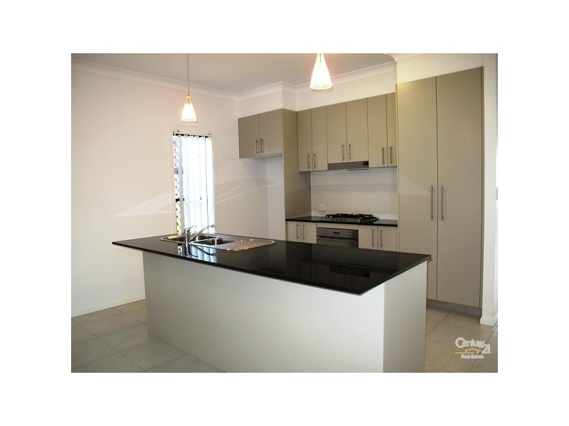 2/71 Sunningdale Drive, Redland Bay QLD 4165