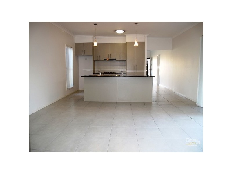 2/71 Sunningdale Drive, Redland Bay QLD 4165