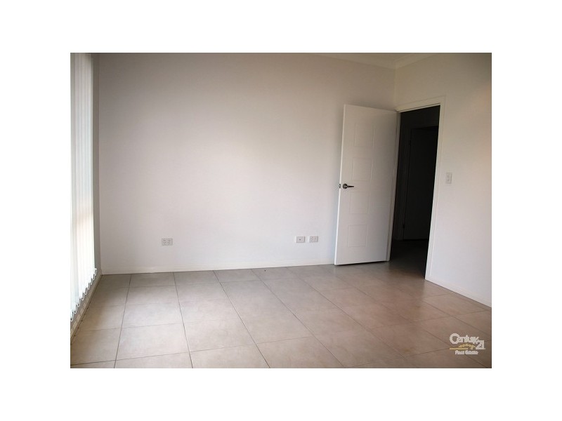 2/71 Sunningdale Drive, Redland Bay QLD 4165
