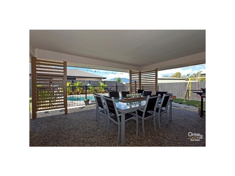 3 Cole Street, Redland Bay QLD 4165