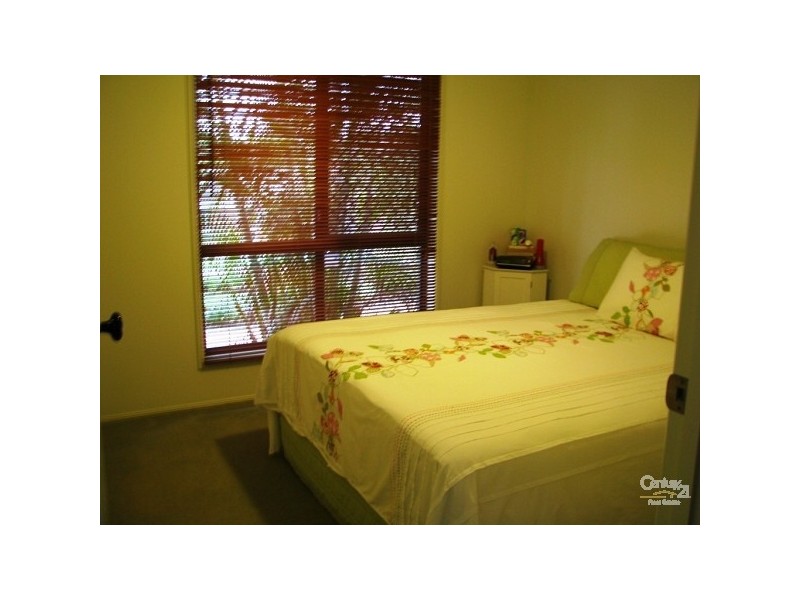 2 Westburn Court, Redland Bay QLD 4165