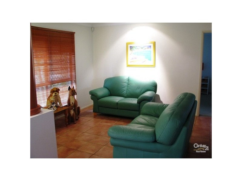 2 Westburn Court, Redland Bay QLD 4165