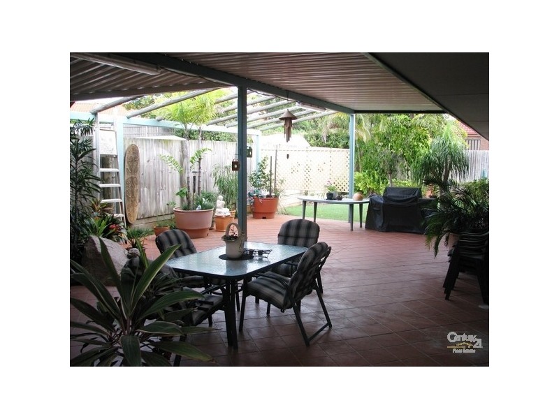 2 Westburn Court, Redland Bay QLD 4165