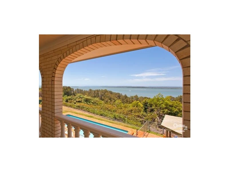 12 Wilson Esplanade, Redland Bay QLD 4165