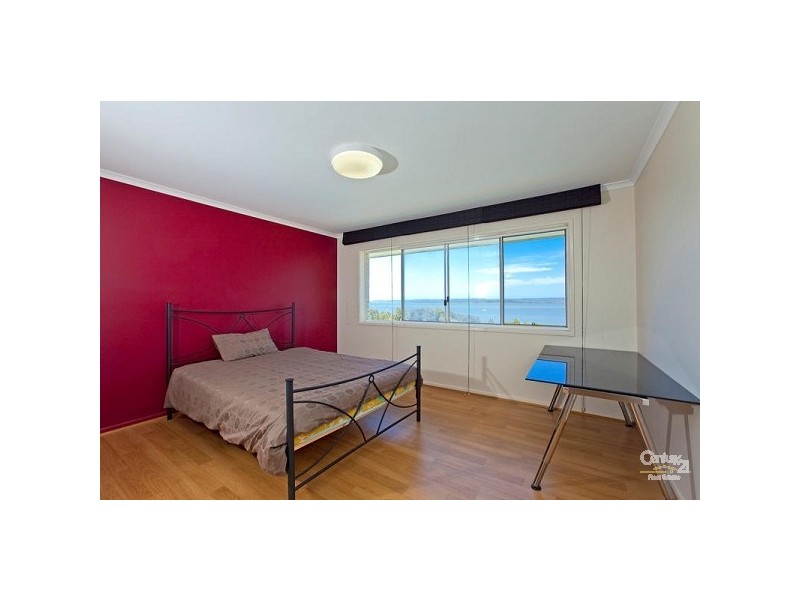 12 Wilson Esplanade, Redland Bay QLD 4165